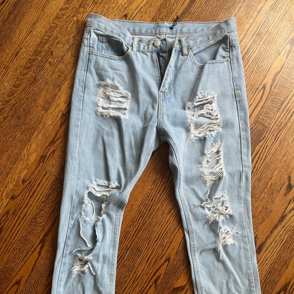 Ripped boyfriend Jeans - Picture 2 of 3